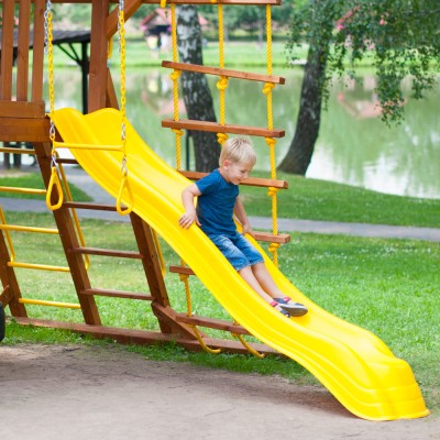 Пластиковый скат 230см H=120см